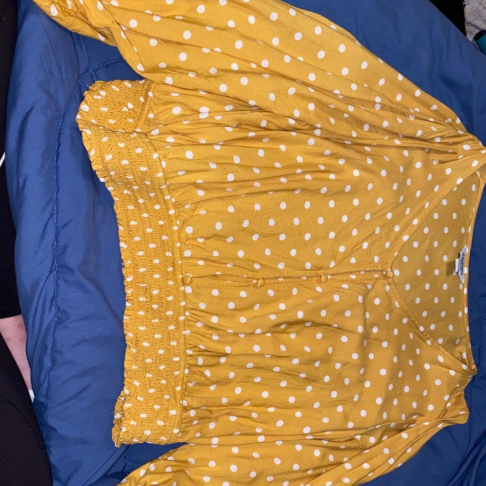 Yellow polkadot cropped blouse
